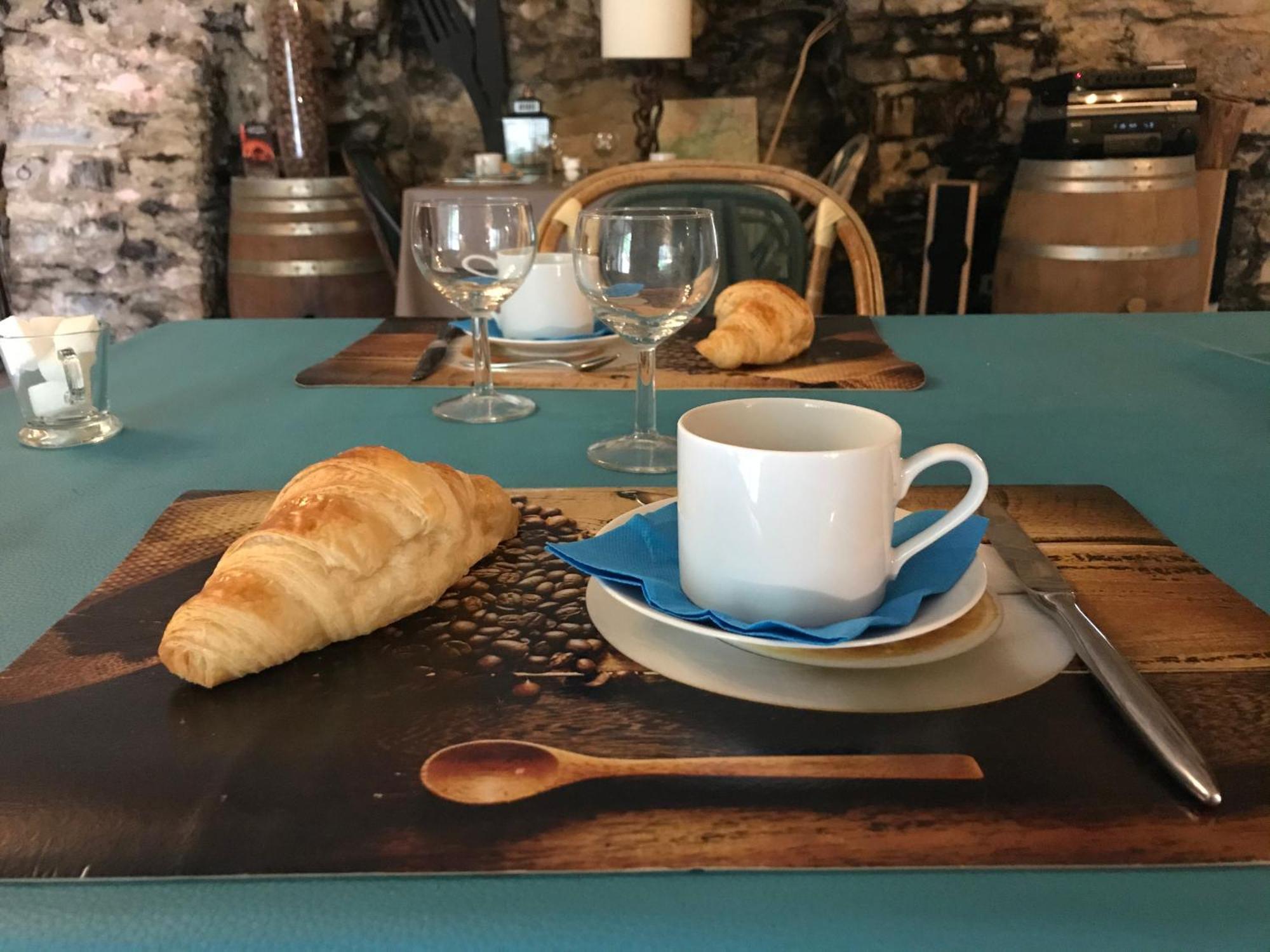 Domaine D'Alcapies Bed & Breakfast Saint-Jean-dʼAlcapiès Dış mekan fotoğraf